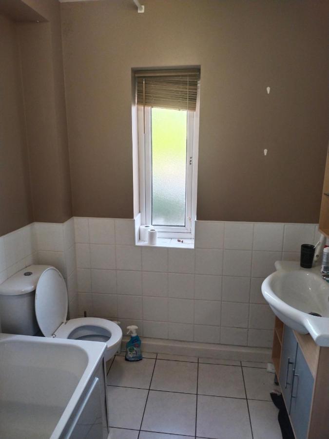 Crescent Apartments Homestay Cork Buitenkant foto