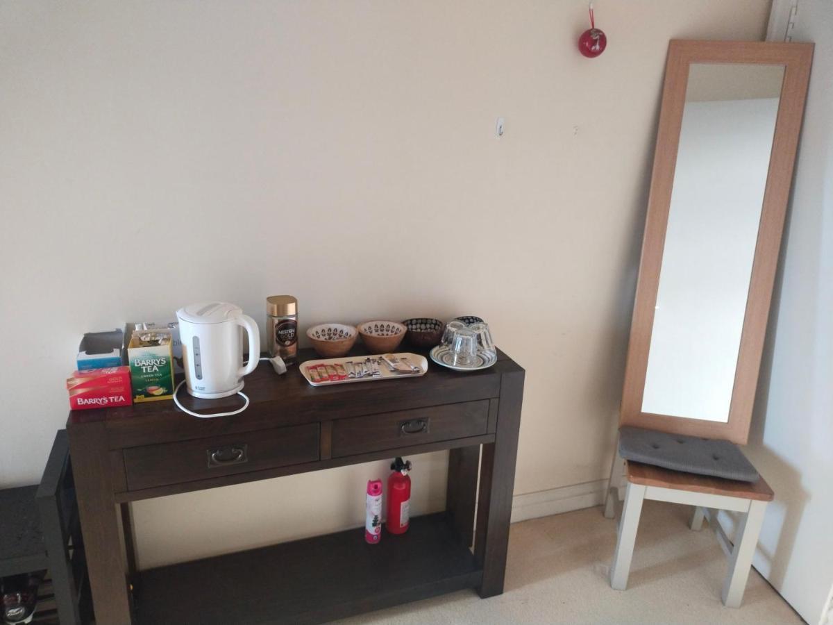 Crescent Apartments Homestay Cork Buitenkant foto