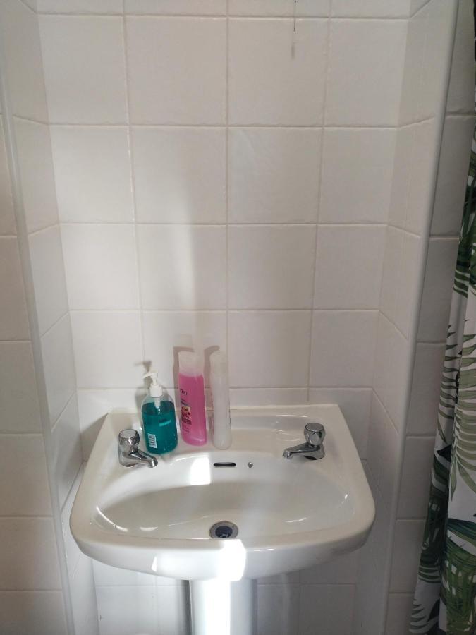 Crescent Apartments Homestay Cork Buitenkant foto